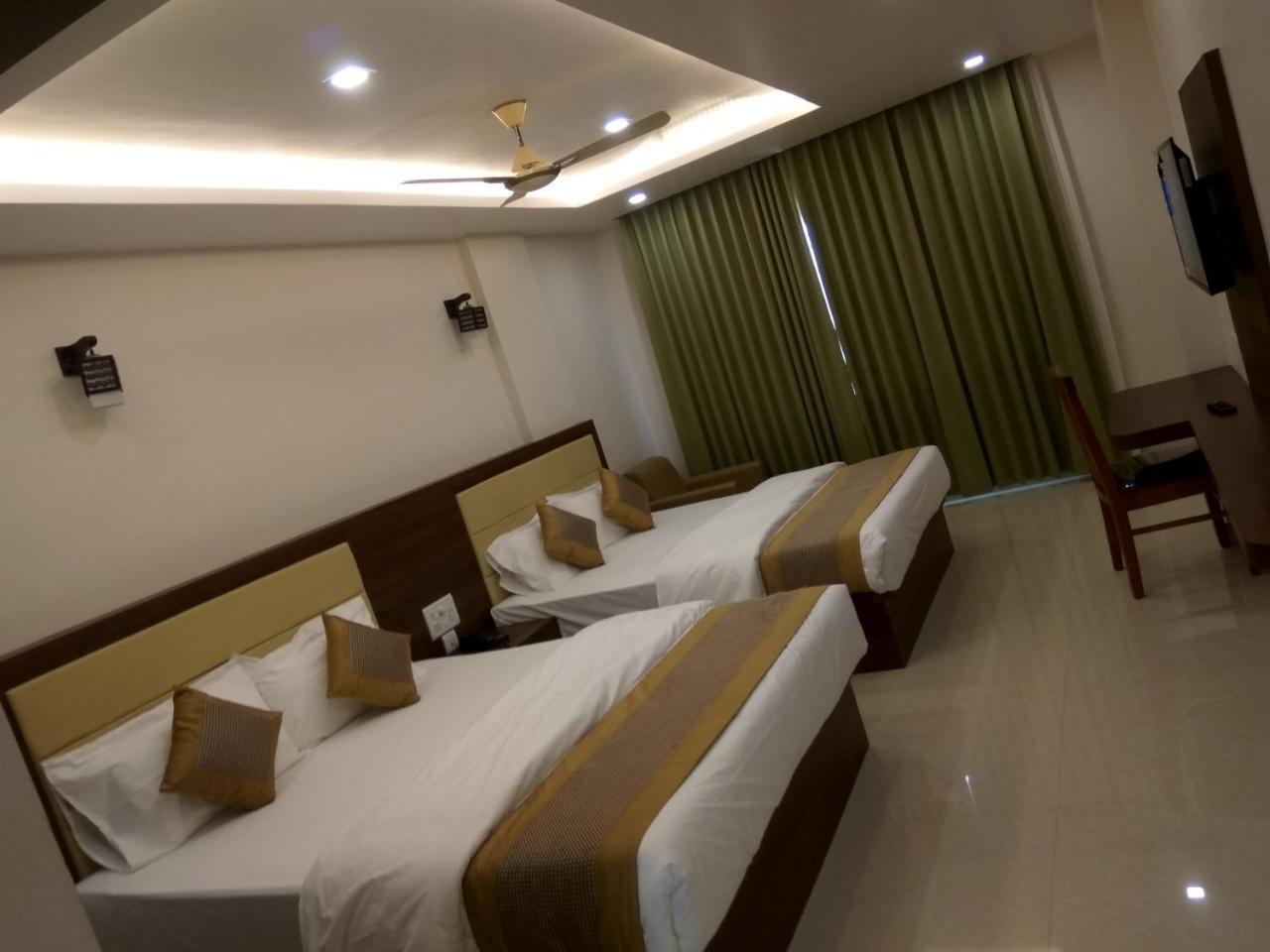 Hotel Ambika International Byndoor Bainduru Exterior photo
