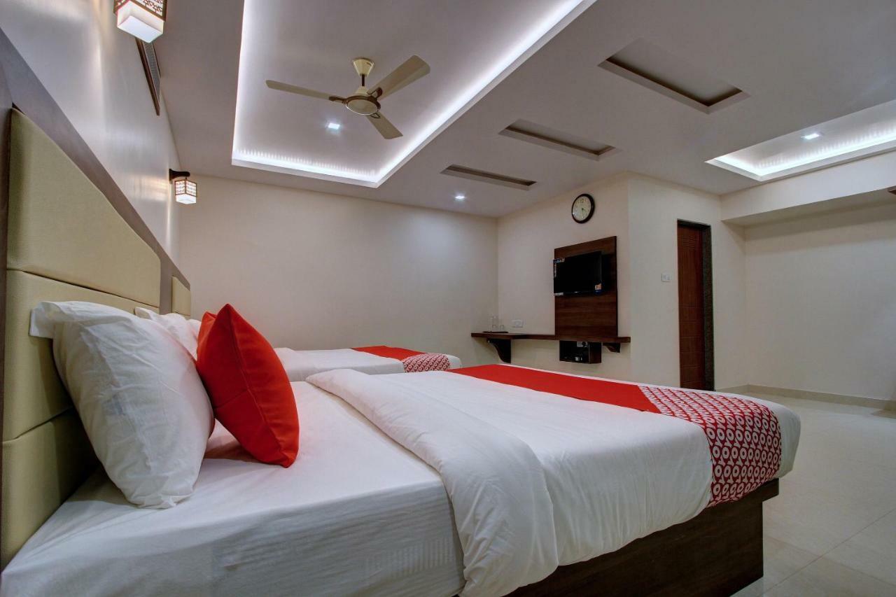 Hotel Ambika International Byndoor Bainduru Exterior photo