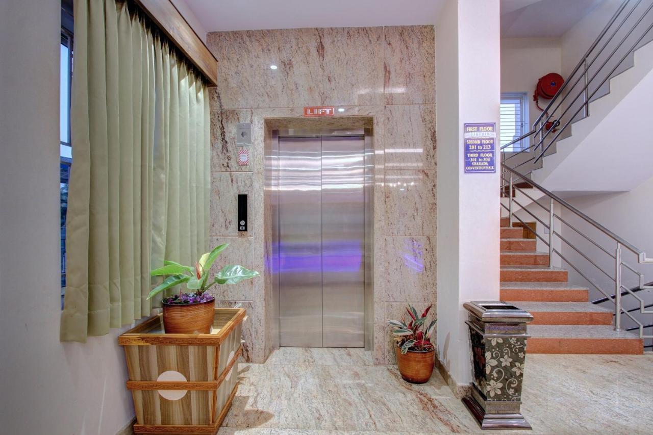 Hotel Ambika International Byndoor Bainduru Exterior photo